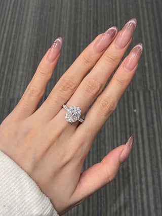 Anillo de compromiso con halo de diamantes de moissanita de talla ovalada de 1,0 CT a 2,0 CT