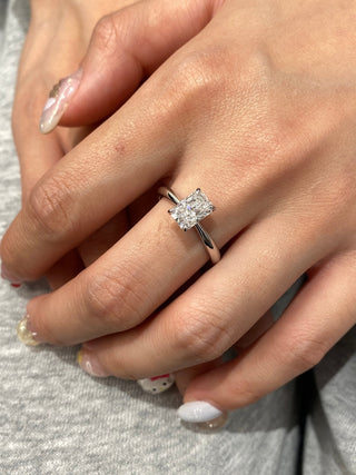 Bague de fiançailles avec diamant solitaire en moissanite taille radiant de 1,50 à 2,50 ct