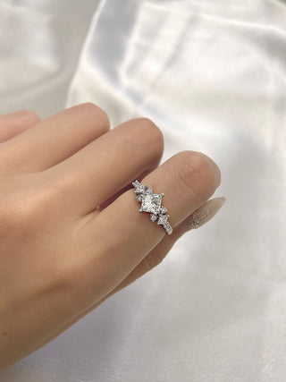 Anillo de compromiso con diamantes de moissanita de talla princesa de 1,0 CT a 2,0 CT