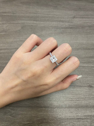 Bague de fiançailles avec pont pavé de diamants en moissanite taille princesse 2,0 CT-3,0 CT