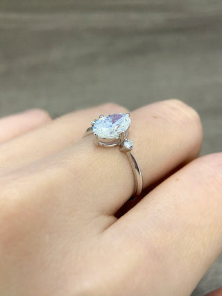 Bague de fiançailles à trois diamants en moissanite taille ovale de 1,50 à 2,50 ct