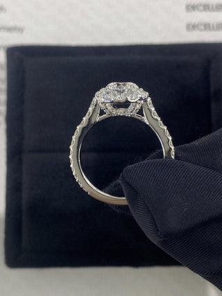 Bague de fiançailles avec halo de diamants en moissanite à taille ronde de 1,0 à 2,0 ct