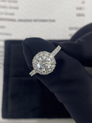 Bague de fiançailles avec halo de diamants en moissanite à taille ronde de 1,0 à 2,0 ct