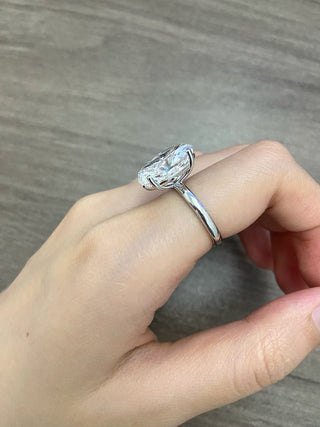 Anillo de compromiso solitario con diamante de moissanita de talla ovalada de 6,0 CT a 8,0 CT