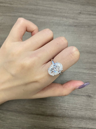 Anillo de compromiso solitario con diamante de moissanita de talla ovalada de 6,0 CT a 8,0 CT