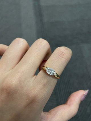 Bague de fiançailles solitaire en diamant taille marquise East West de 1,0 à 2,0 ct en moissanite