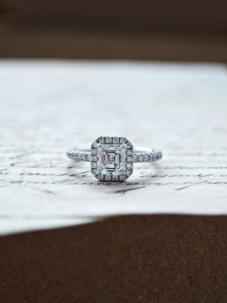 Bague de fiançailles avec halo de diamants en moissanite taille Asscher de 1,0 à 2,0 ct