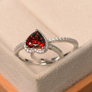 Bague halo en diamant en forme de cœur rouge pour elle