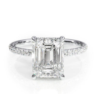 Bague de fiançailles pavée de diamants en moissanite à halo caché de taille émeraude de 2,50 ct