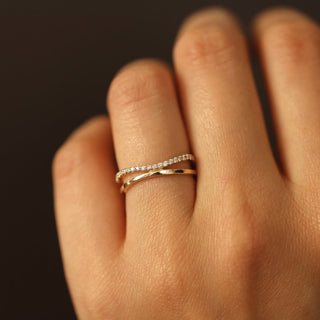 Anillo doble de moissanita con diamantes de imitación de media eternidad de 0,19 ct para mujer