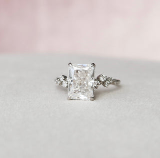 Bague de fiançailles unique en moissanite taille radiant de 2,0 à 3,50 ct 