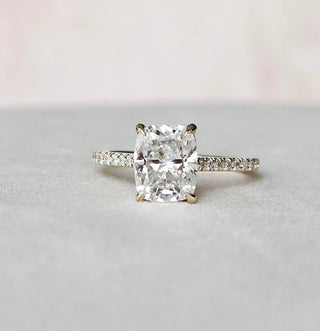 Bague de fiançailles avec halo caché en moissanite taille coussin de 2,50 ct et monture cathédrale