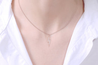 Collier Lightning Bolt en diamant et moissanite pour femme