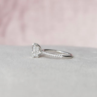 Bague de fiançailles avec halo caché en moissanite en forme de coussin de 2,0 ct