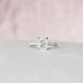 Bague de fiançailles en diamant Moissanite taille coussin allongée de 2,0 ct avec halo caché 