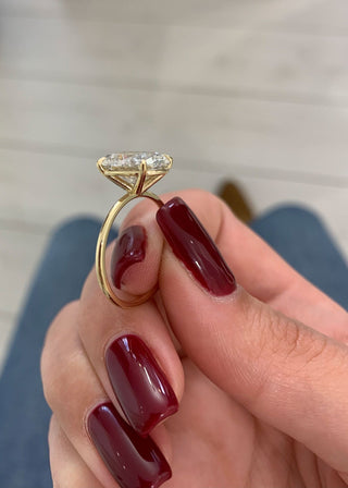 Anillo de compromiso solitario con diamante G-VS1 ovalado de 4,03 ct