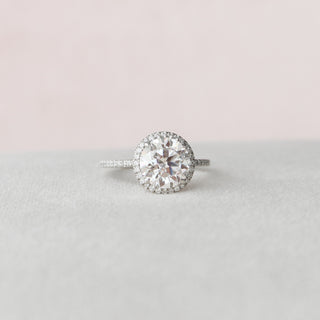 3.0CT Round Cut Halo Moissanite Diamond Engagement Ring