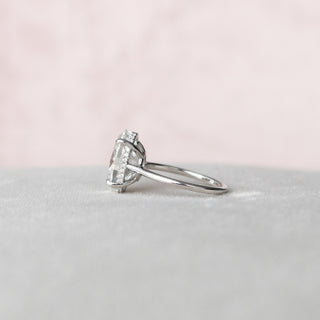 Bague de fiançailles en moissanite de style solitaire à taille ovale de 5,0 ct