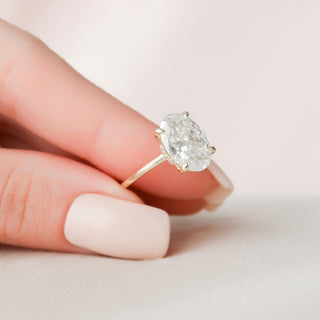 Bague de fiançailles en moissanite ovale de 4,0 ct avec halo caché