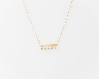 Collier avec barre de diamants taille ronde sertie de lunette pour elle