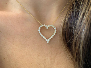 Collar de moissanita y diamante en forma de corazón para mujer