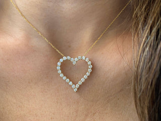 Collar de moissanita y diamante en forma de corazón para mujer