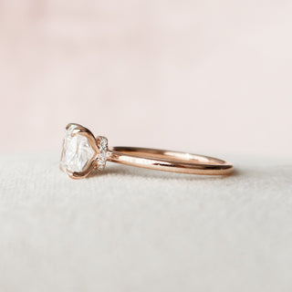 Bague de fiançailles avec halo caché en moissanite en forme de coussin de 2,0 ct