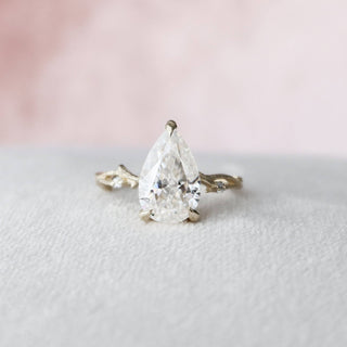 2.0CT Pear Cut Nature Inspired Moissanite Engagement Ring - ELITE CARAT