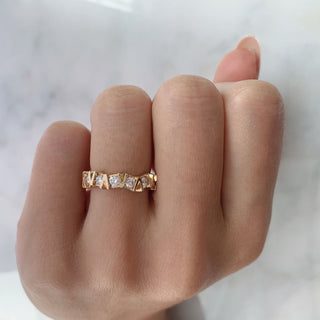 Bague en diamant unique à coupe ronde pour cadeau d'anniversaire pour femme 