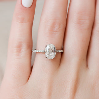 Bague de fiançailles en moissanite à halo caché de taille ovale de 1,0 à 2,50 ct