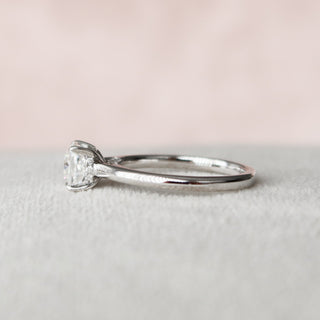 Bague de fiançailles avec halo caché en moissanite en forme de coussin de 1,0 ct