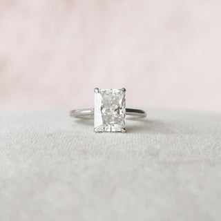 Bague de fiançailles solitaire en diamant Moissanite taille radiant 4,0 ct avec halo caché