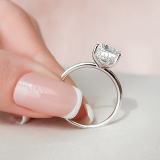 Bague de fiançailles solitaire en moissanite taille coussin de 6,0 ct