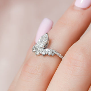 0.95 CT Pear Shaped Moissanite Chevron Engagement Ring