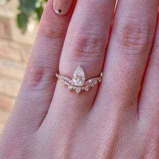 0.80ct Chevron Pear Cut Moissanite Engagement Ring - ELITE CARAT