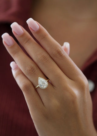 Anillo de compromiso con diamantes en forma de pera de 1,0 a 3,0 quilates y engaste de halo