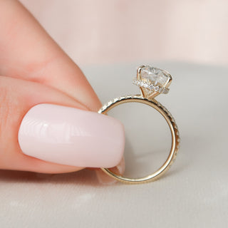 Bague de fiançailles ovale pavée de moissanite avec halo caché de diamants pour femme de 3,50 ct