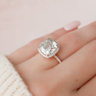 Bague de fiançailles en moissanite coussinée de 5,0 ct avec halo et pavé