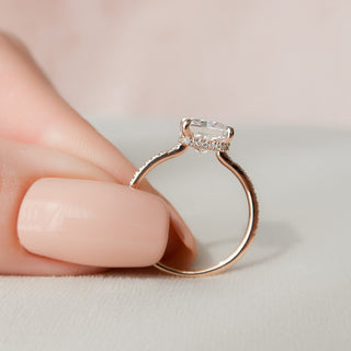 Bague de fiançailles ouverte en moissanite à halo caché de 3,0 ct à coupe radiante 