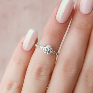 Bague de fiançailles unique en moissanite à taille ronde de 1,75 ct 