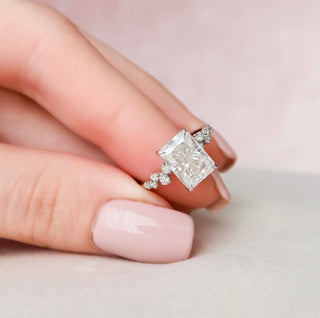 Bague de fiançailles unique en moissanite taille radiant de 2,0 à 3,50 ct 