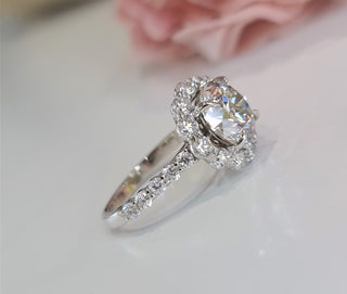 1.50 - 3.50 CT Round Cut Halo G/VS2 Lab Grown Diamond Engagement Ring