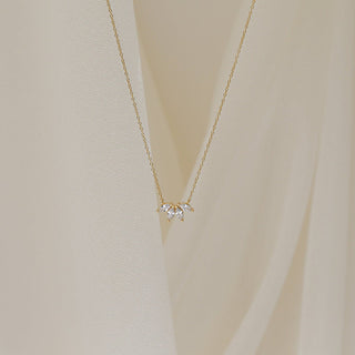 Collar de diamantes de moissanita de cuatro piedras de talla marquesa para mujer