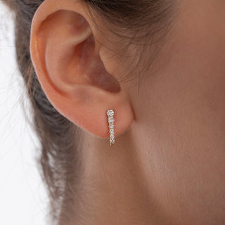 Boucles d'oreilles à clous uniques en diamant taille ronde pour cadeau de Noël