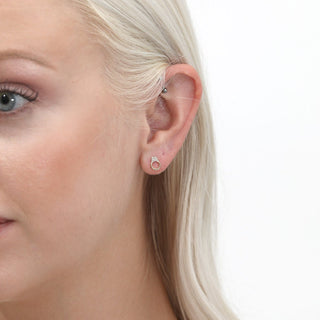 Boucles d'oreilles à tige en forme de menottes en diamant à coupe ronde pour cadeau de Noël