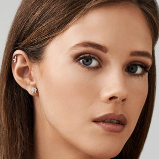 Boucles d'oreilles à tige en diamants Moissanite ronds et baguettes de 1,5 ct pour femmes