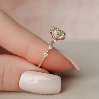 Anillo de compromiso con diamantes de moissanita pavé ovalado de 1,50 quilates para mujer