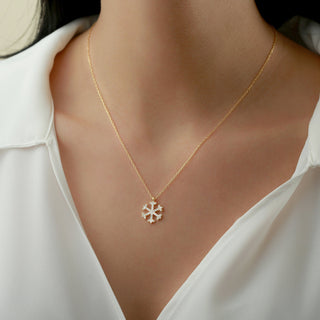 Round Cut Diamond Snowflake Pendant Necklace for Christmas Gift