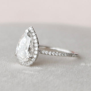 Bague de fiançailles en moissanite taille poire 2,0 ct avec halo et sertissage pavé