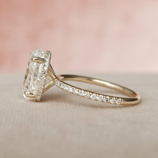 Bague de fiançailles en moissanite ovale de 3,5 ct avec halo caché et pavé